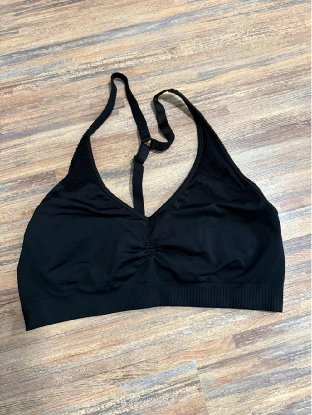 Athleta sports bra size XL No pads label fading
